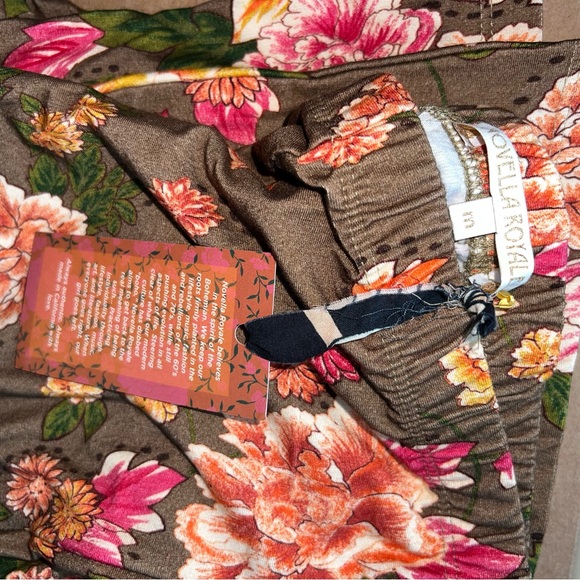 Novella Royal Iris Bell Bottoms in Rust Primrose - Picture 3 of 3